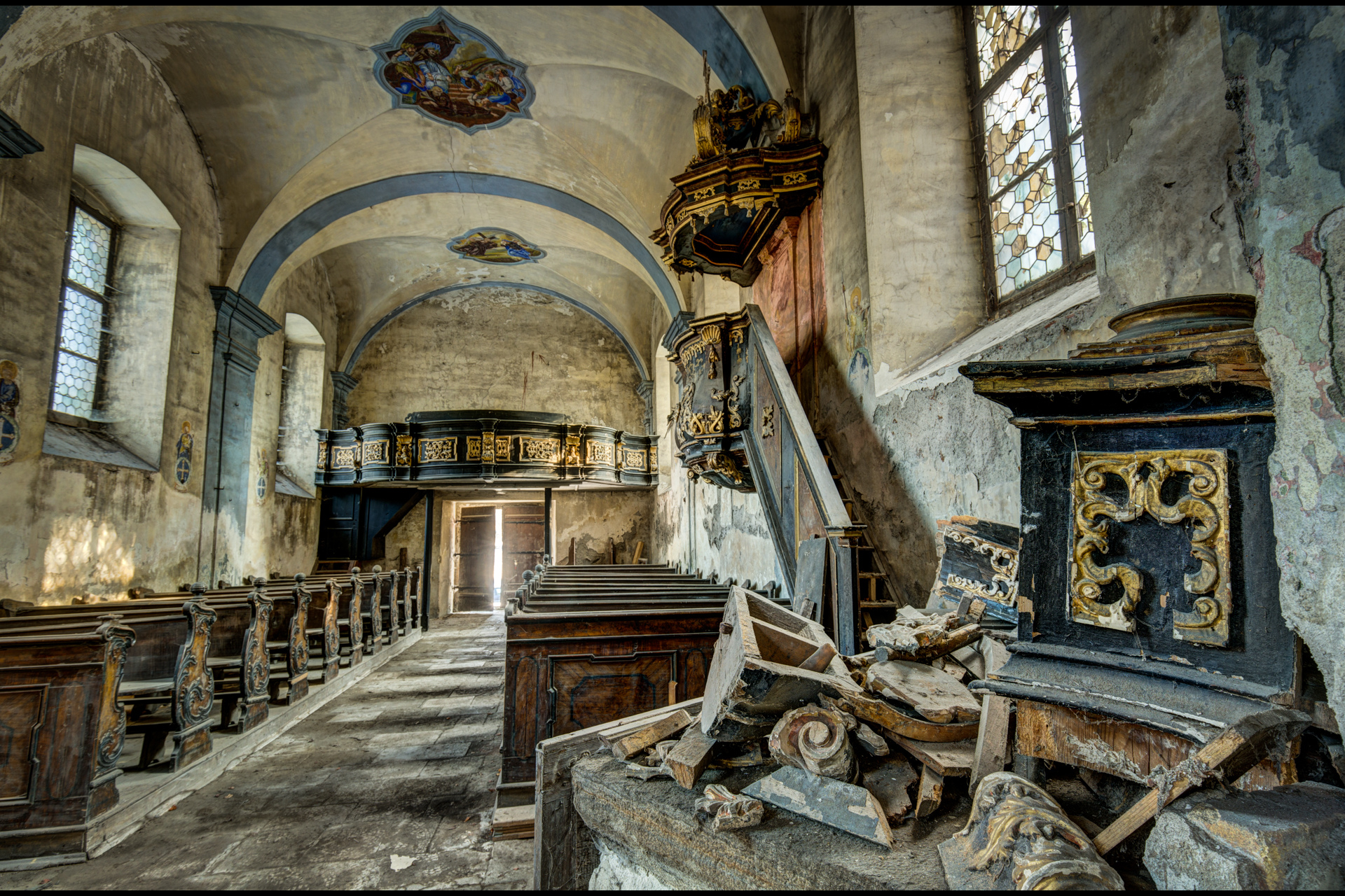 Urban Exploration - Church Red Messiah - Deconsecrated