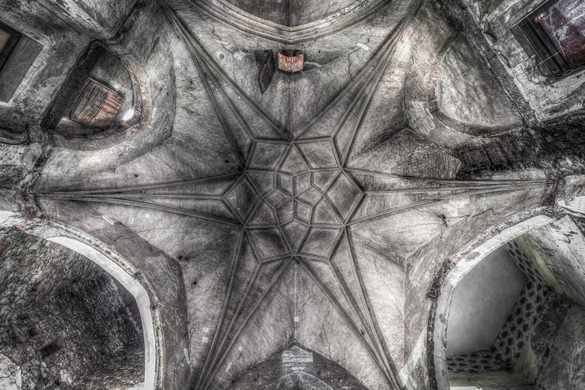 Urbex - Chapel Gothica - Starry Sky