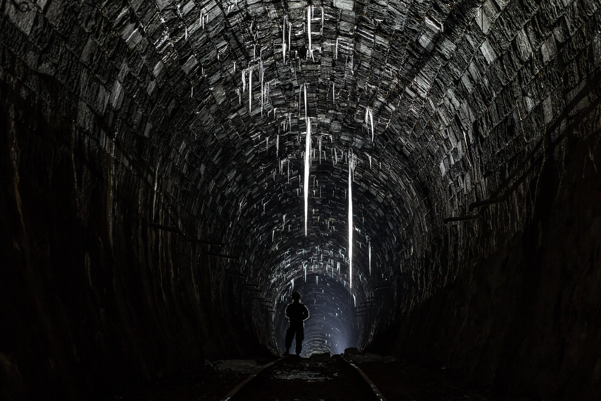 Urban Exploration - Turntable Station - Icicle Tunnel