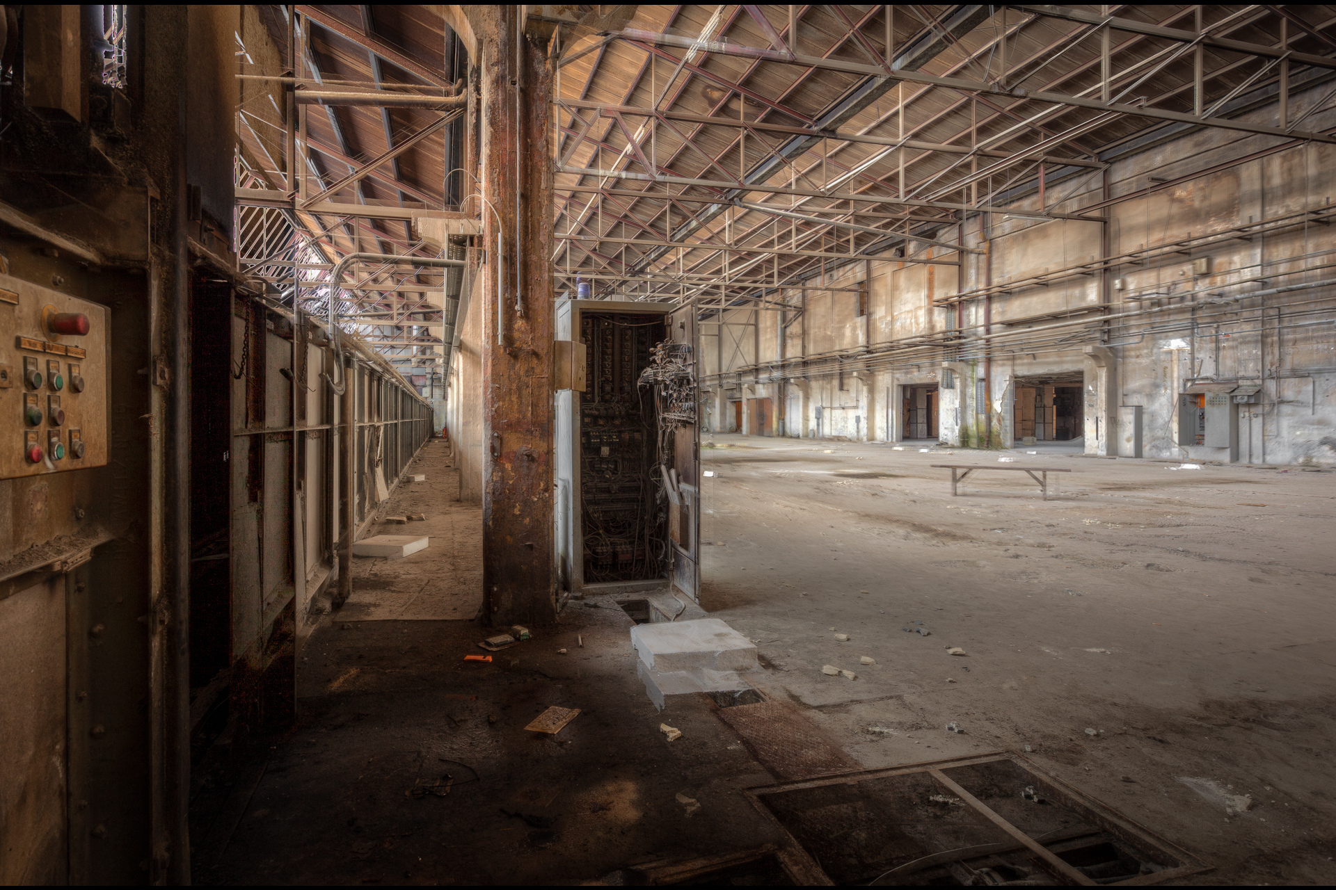 Urban Exploration - Furnace Factory - Steel Alley