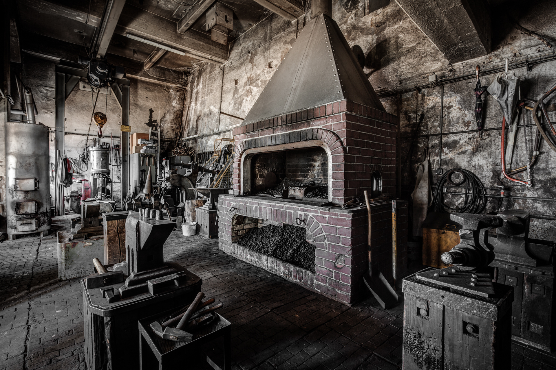 Urban Exploration - The Blacksmith - Blacksmith Workshop